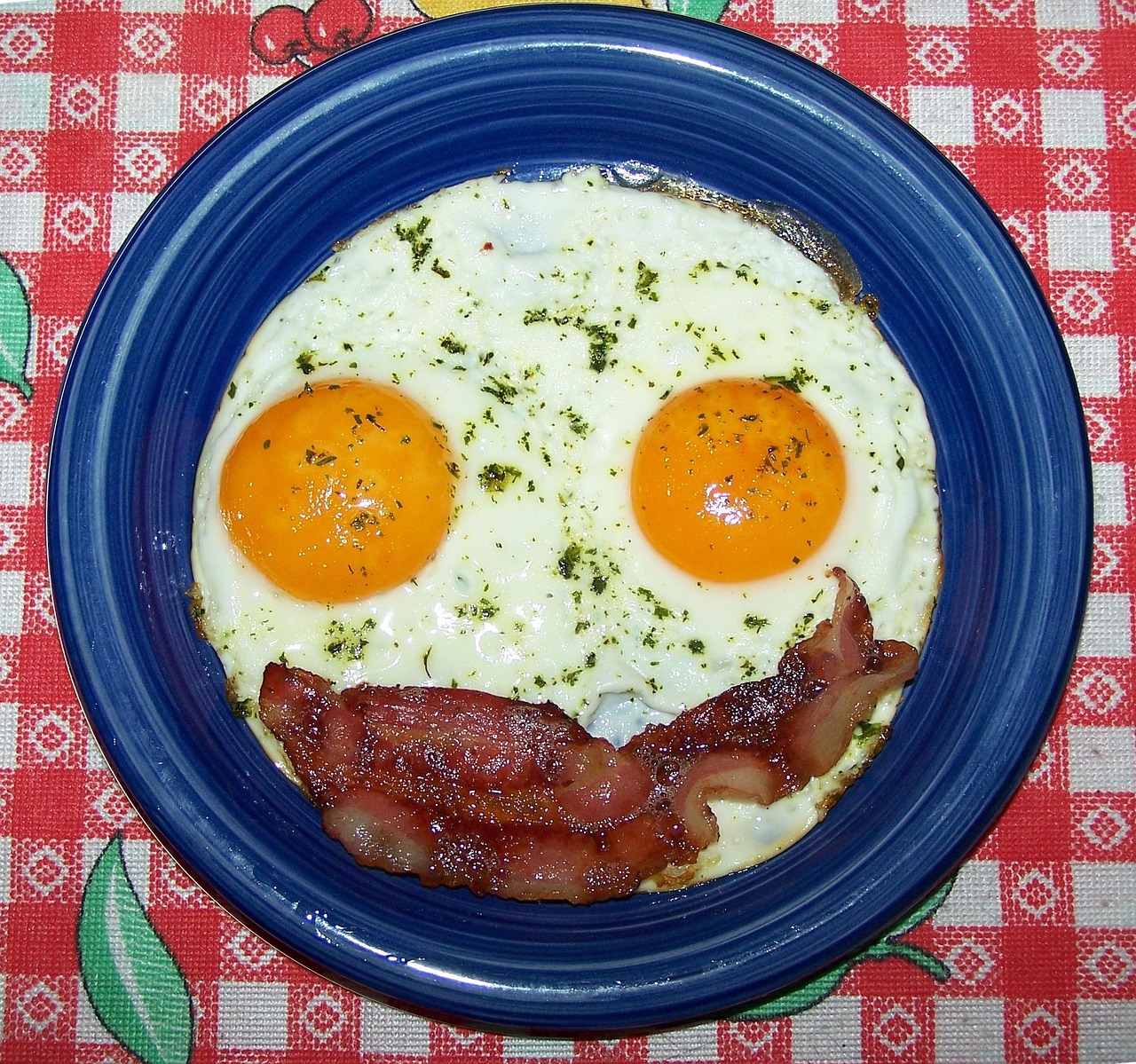 fried egg, bacon, egg, smilie, egg yolk, enjoy the meal, breakfast, bacon, bacon, bacon, bacon, bacon